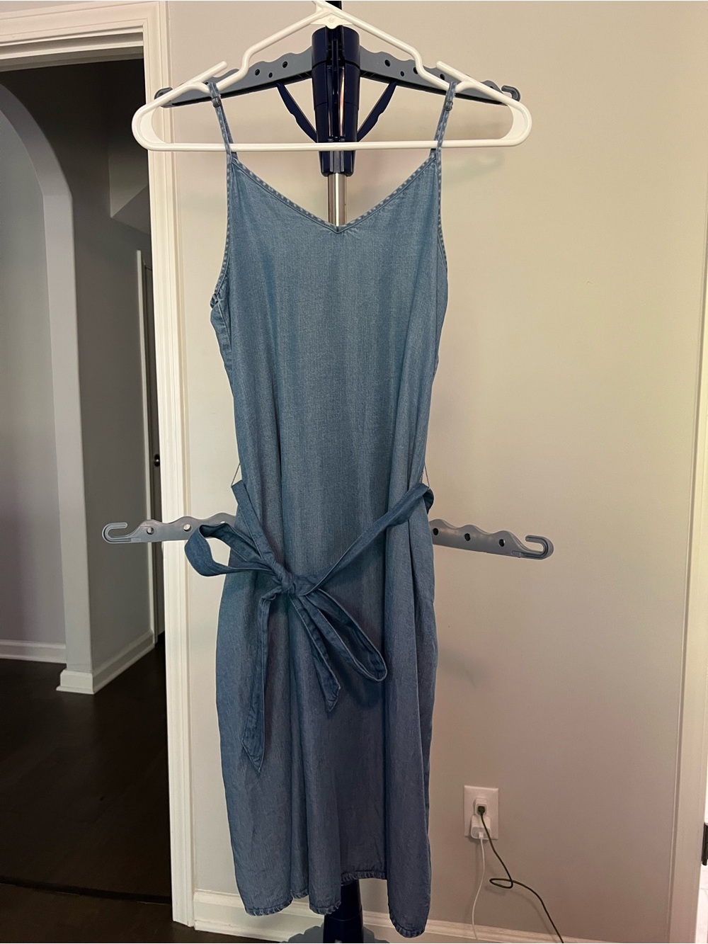 GAP Denim Tie-Waist Midi Dress